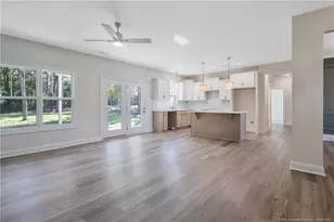 1046 White Plains Dr, Fayetteville, NC 28312 - Photo 14