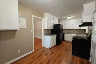 1905 White St, Fayetteville, NC 28305 - Photo 2