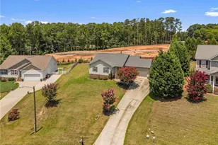 212 Loxley Ln, Sanford, NC 27330 - Photo 4