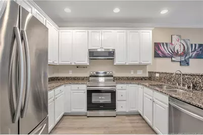 913 Cora Lee Drive, Fayetteville, NC 28303 - Photo 8