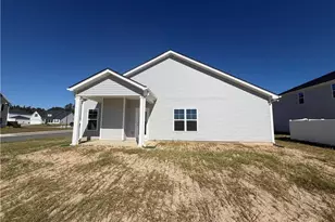 591 Ashley Hts Dr, Aberdeen, NC 28315 - Photo 18
