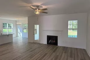 199 Waters Edge Dr, Erwin, NC 28339 - Photo 4