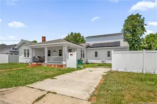 305 E 11th St, Lumberton, NC 28358 - Photo 2