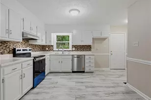 1712 Valley Ridge Dr, Fayetteville, NC 28303 - Photo 16