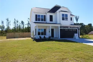 1149 Hedgewood Dr, Hope Mills, NC 28348 - Photo 2