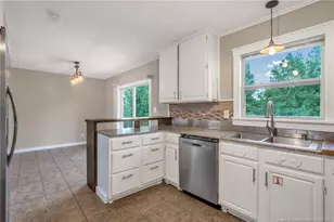 604 Roundtree Dr, Fayetteville, NC 28303 - Photo 10
