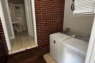 704 W 27th St, Lumberton, NC 28358 - Photo 6