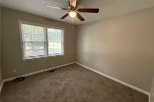 1365 Greenock Ave, Fayetteville, NC 28304 - Photo 12