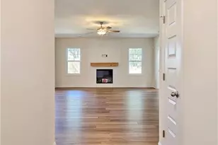 40 Quarter Ct, Spring Lake, NC 28390 - Photo 4