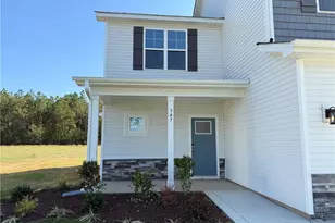 347 Thorntons Creek Dr, Erwin, NC 28339 - Photo 2