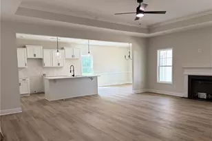 380 Thorntons Creek Dr, Erwin, NC 28339 - Photo 4
