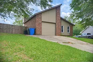 6941 Melbourne Dr, Fayetteville, NC 28314 - Photo 6