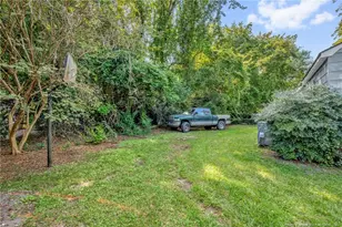 104 E Cottingham St, Maxton, NC 28364 - Photo 24