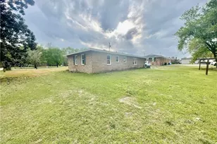 1374 McLean Chapel Church Rd, Bunnlevel, NC 28323 - Photo 18
