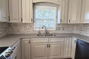 1918 Sunshine Ct, Hope Mills, NC 28348 - Photo 14