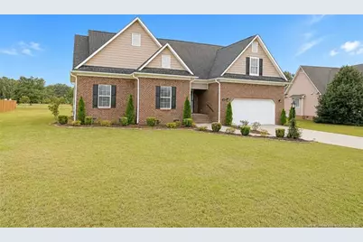 1918 Sunshine Court, Hope Mills, NC 28348 - Photo 4