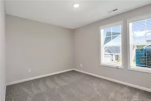 17 W Emily Gardens Dr, Selma, NC 27576 - Photo 26