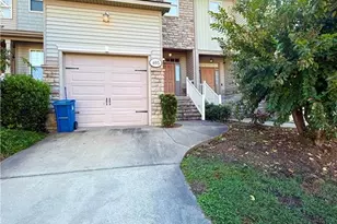 405 Ponton Dr, Fayetteville, NC 28314 - Photo 2