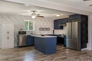 6106 Lexington Dr, Hope Mills, NC 28348 - Photo 8