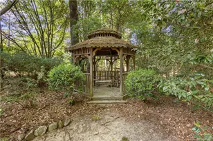 2004 Vantage Point, Sanford, NC 27330 - Photo 6