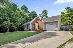 5607 Walkabout Rd, Hope Mills, NC 28348 - Photo 2