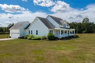 16 Craven Dr, Lumberton, NC 28358 - Photo 2