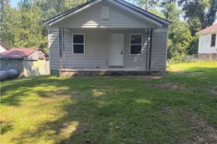 523 Oakwood Ave, Raeford, NC 28376 - Photo 1