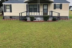102 Singletary St, Raeford, NC 28376 - Photo 1