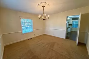 112 Elmhurst Dr, Lumberton, NC 28358 - Photo 8