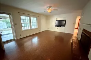 112 Elmhurst Dr, Lumberton, NC 28358 - Photo 4