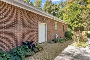 640 Chelsea Dr, Sanford, NC 27332 - Photo 38