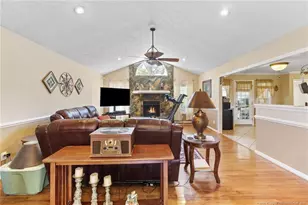 24298 Nc Hwy 71 N, Parkton, NC 28371 - Photo 4