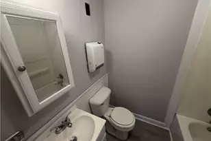 2101 Decor St, Fayetteville, NC 28304 - Photo 10