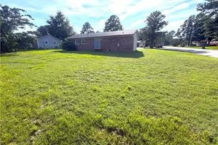 2101 Decor St, Fayetteville, NC 28304 - Photo 14