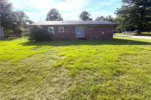 2101 Decor St, Fayetteville, NC 28304 - Photo 16