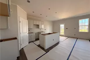 375 Sacksonia St, Raeford, NC 28376 - Photo 4