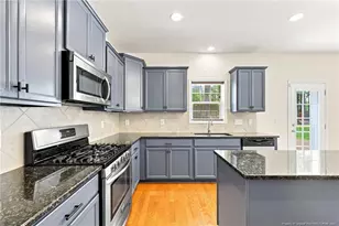 1105 Whitney Dr, Aberdeen, NC 28315 - Photo 12