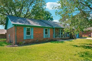 2246 Baywater Dr, Fayetteville, NC 28304 - Photo 2