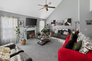 111 High Tower Ln, Aberdeen, NC 28315 - Photo 2