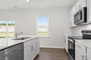 680 Wilder Bloom Path, Aberdeen, NC 28315 - Photo 6