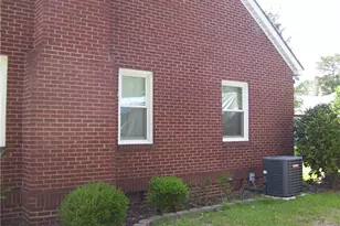 203 Sherman Dr, Fayetteville, NC 28301 - Photo 2