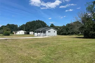 1435 Strickland Bridge Rd, Fayetteville, NC 28304 - Photo 4