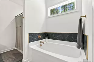 29801 Peach Orchard Rd, Wagram, NC 28396 - Photo 18