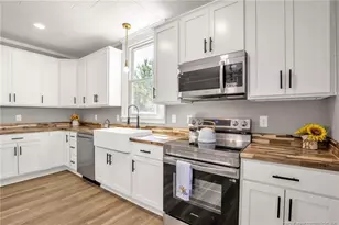 806 W Roseboro St, Roseboro, NC 28382 - Photo 12