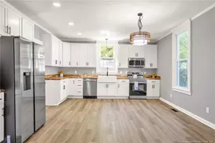 806 W Roseboro St, Roseboro, NC 28382 - Photo 10
