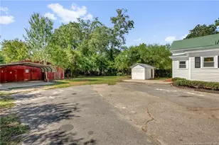 806 W Roseboro St, Roseboro, NC 28382 - Photo 34