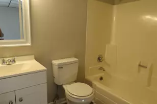 210-19 Colonial Dr, Fayetteville, NC 28301 - Photo 6