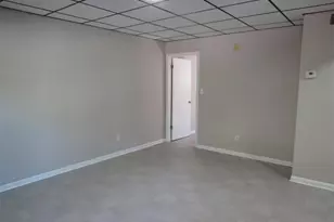 210-19 Colonial Dr, Fayetteville, NC 28301 - Photo 2