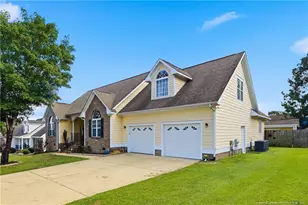 206 Timberline Dr, Sanford, NC 27332 - Photo 2