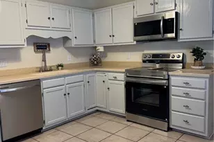 5826 Bloomsbury Dr, Fayetteville, NC 28306 - Photo 6